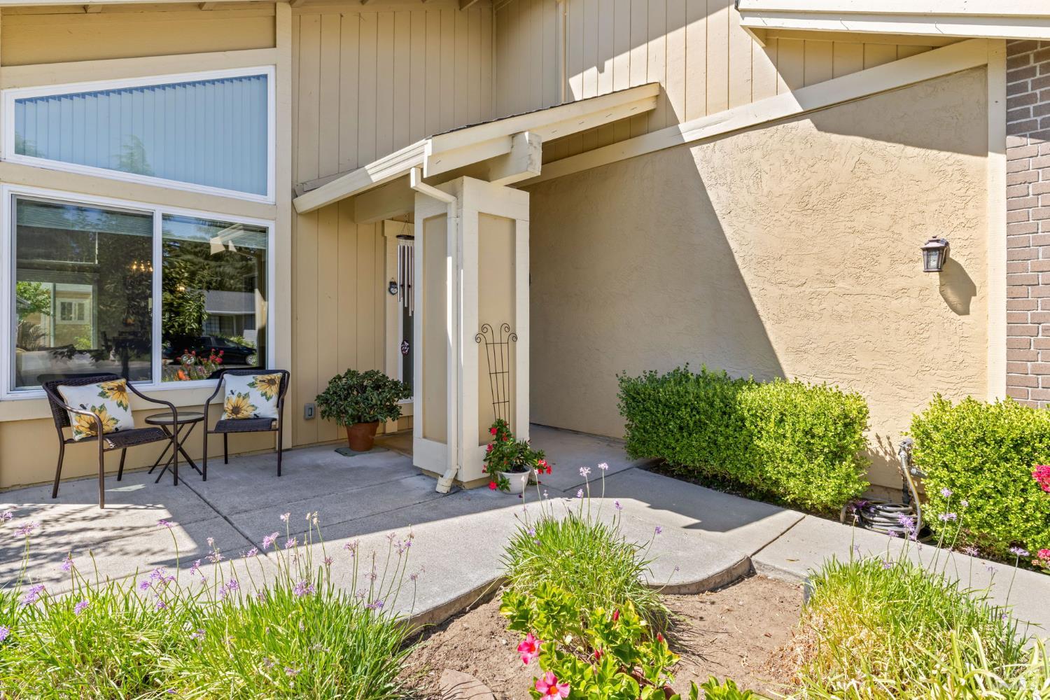 Detail Gallery Image 5 of 42 For 516 Owl Ct, Vacaville,  CA 95687 - 3 Beds | 2/1 Baths