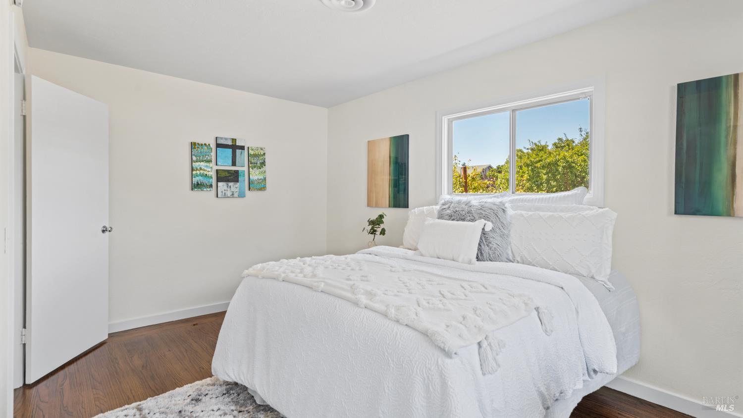 Detail Gallery Image 21 of 40 For 765 Sun Ln, Novato,  CA 94947 - 4 Beds | 3 Baths