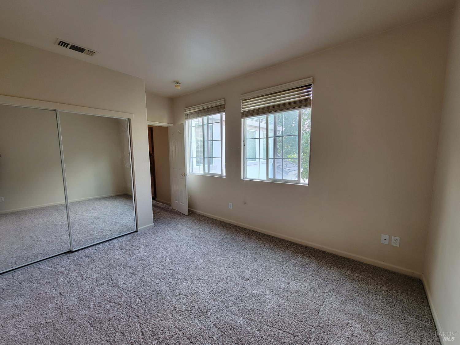 Detail Gallery Image 13 of 19 For 1609 Vandenberg Cir, Suisun City,  CA 94585 - 4 Beds | 3/1 Baths