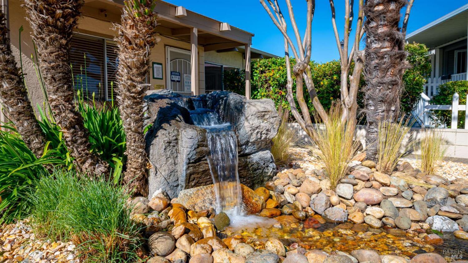 Detail Gallery Image 38 of 41 For 252 Clover Way, Napa,  CA 94558 - 2 Beds | 2 Baths