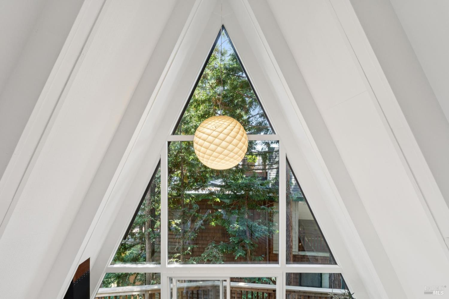 Detail Gallery Image 40 of 85 For 404 Summit Dr, Corte Madera,  CA 94925 - 3 Beds | 4 Baths
