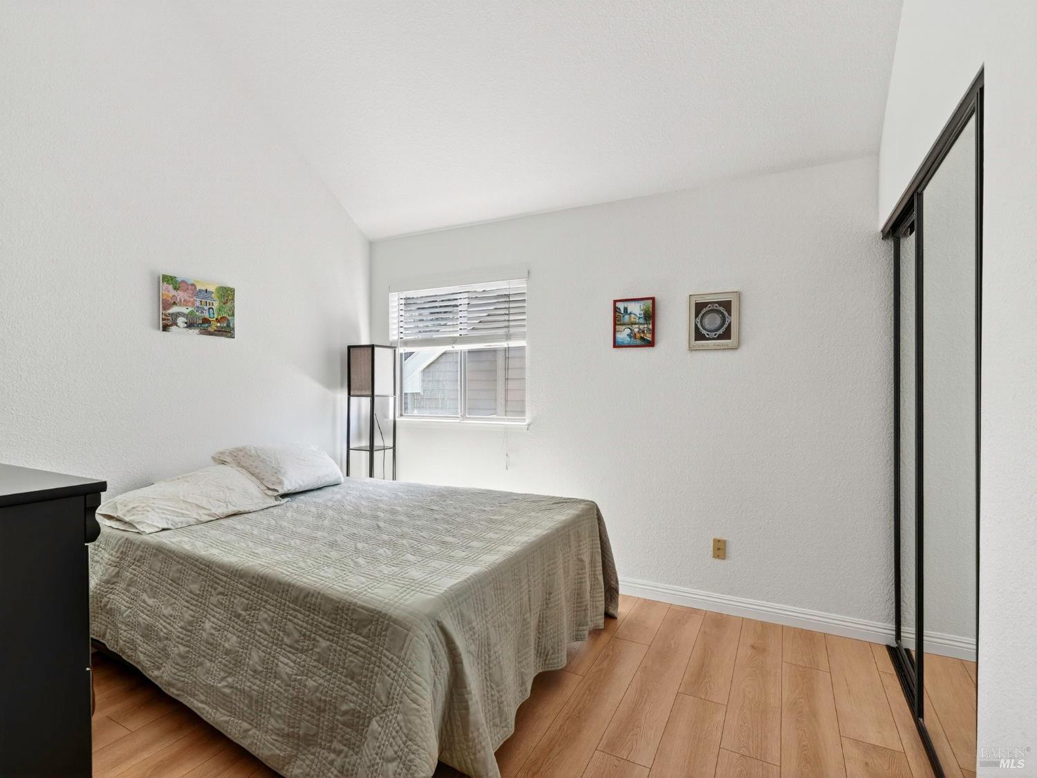 Detail Gallery Image 28 of 42 For 22 Valley West Cir, Napa,  CA 94558 - 3 Beds | 2/1 Baths