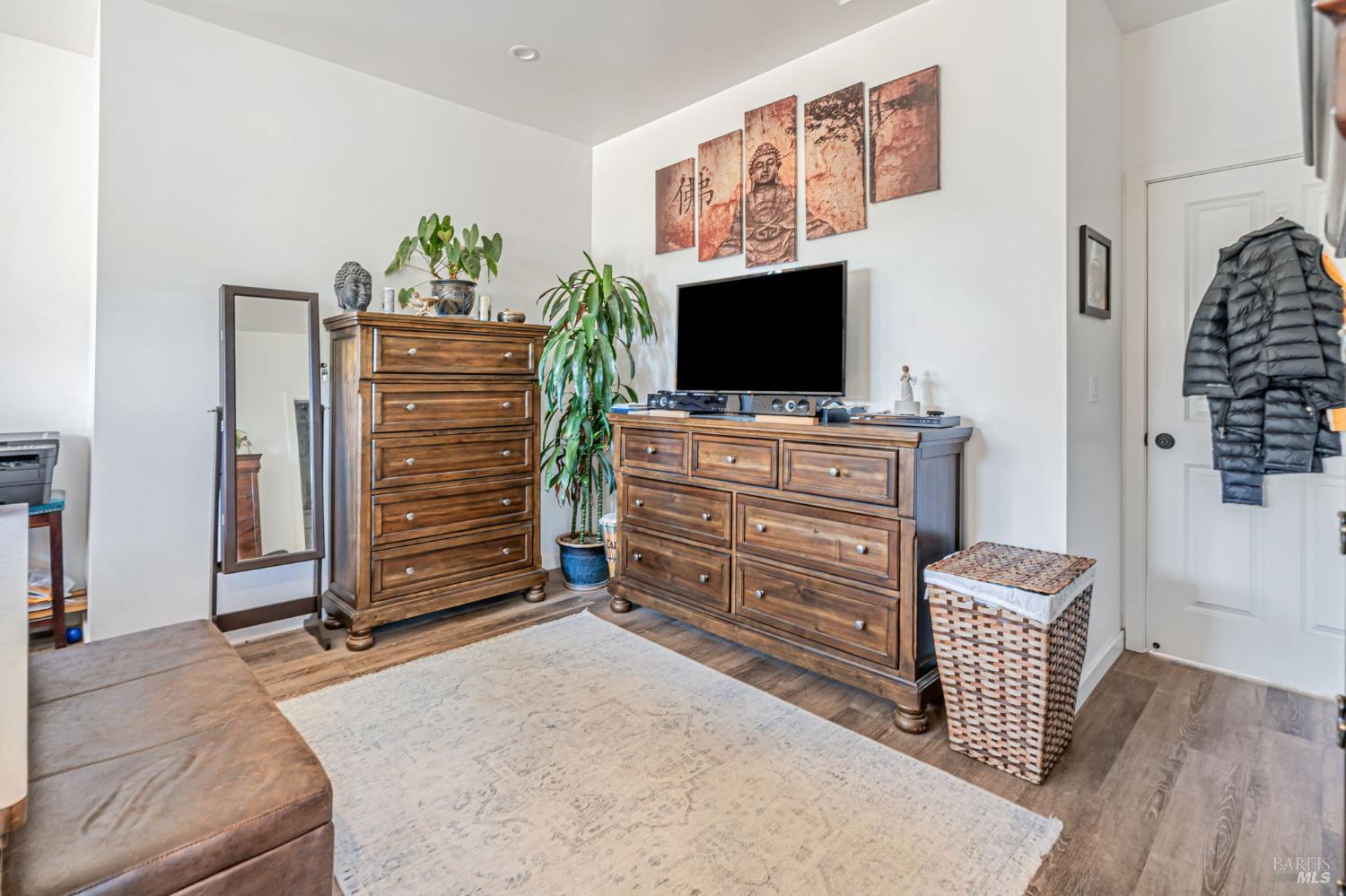 Detail Gallery Image 16 of 34 For 268 Eucalyptus Rd, Petaluma,  CA 94952 - 2 Beds | 2 Baths
