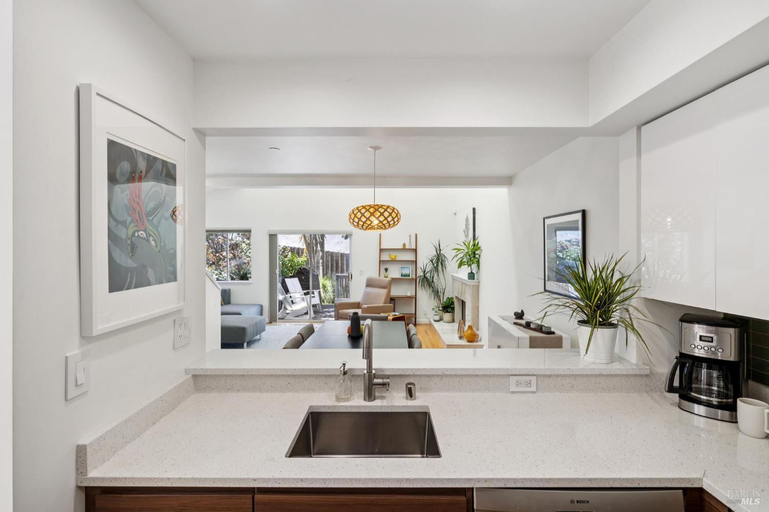 Detail Gallery Image 18 of 34 For 614 Wateree St, Sausalito,  CA 94965 - 2 Beds | 1/1 Baths
