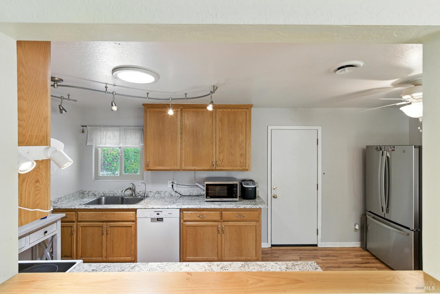 Detail Gallery Image 33 of 42 For 5816 Lowell Ct, Cotati,  CA 94931 - 3 Beds | 2 Baths