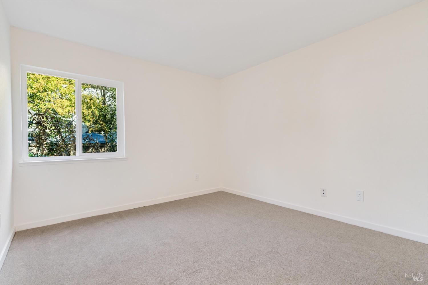 Detail Gallery Image 4 of 19 For 156 Courtyards East Unkn, Windsor,  CA 95492 - 2 Beds | 2 Baths