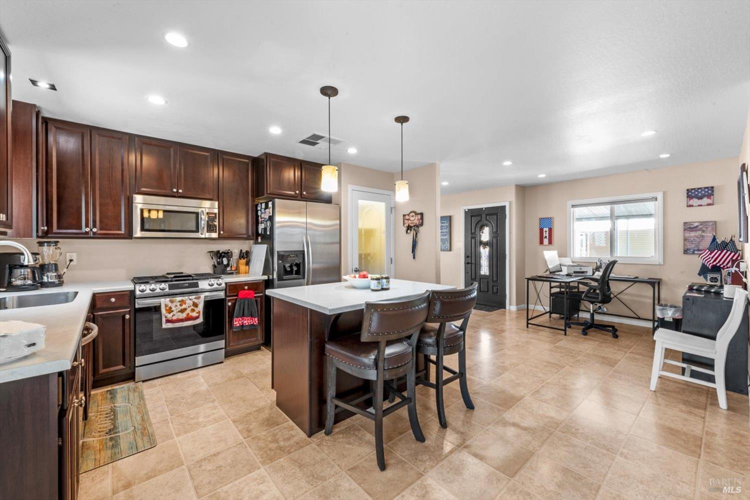 Detail Gallery Image 16 of 33 For 174 Lemon Tree Cir, Vacaville,  CA 95687 - 2 Beds | 2 Baths