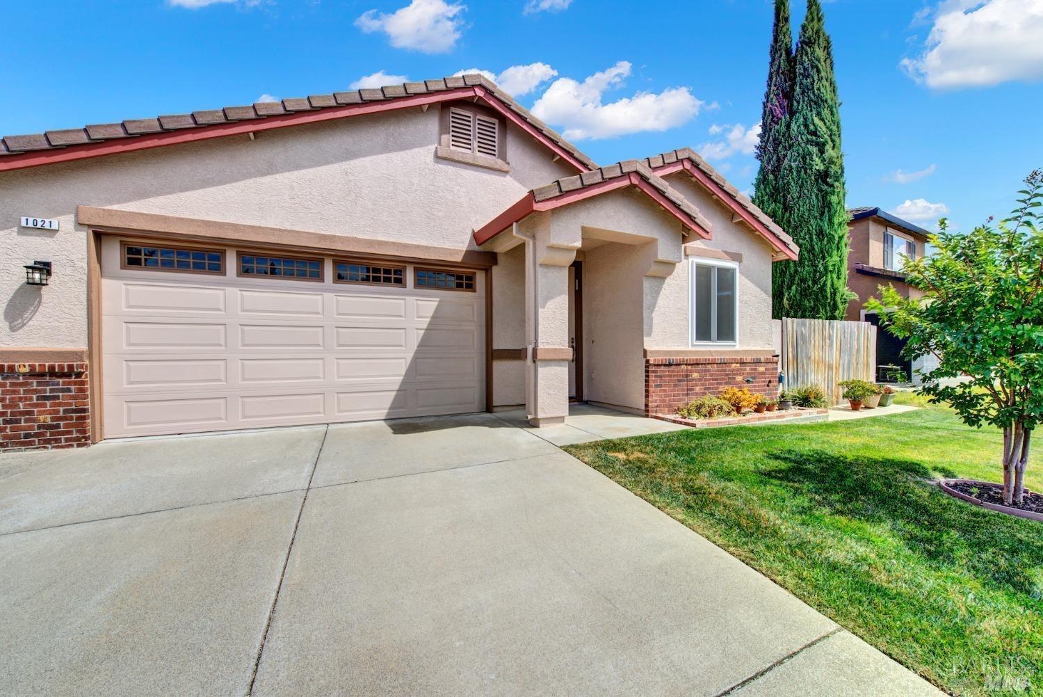 Detail Gallery Image 1 of 8 For 1021 Westgate Dr, Vacaville,  CA 95687 - 3 Beds | 2 Baths