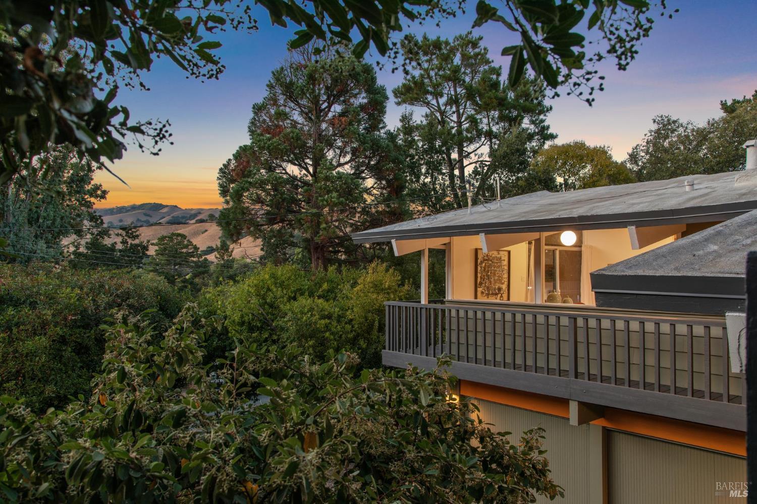 Detail Gallery Image 45 of 53 For 876 Las Ovejas Ave, San Rafael,  CA 94903 - 4 Beds | 2 Baths
