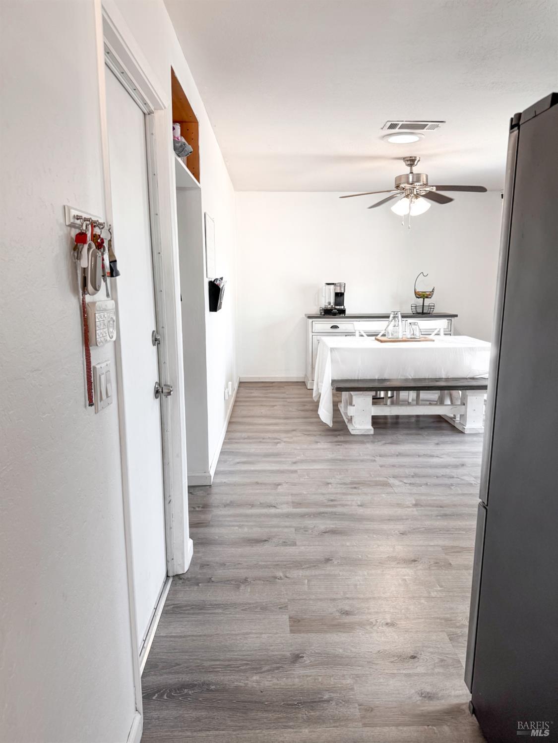 Detail Gallery Image 8 of 63 For 2065 Robin Dr, Fairfield,  CA 94533 - 3 Beds | 2 Baths