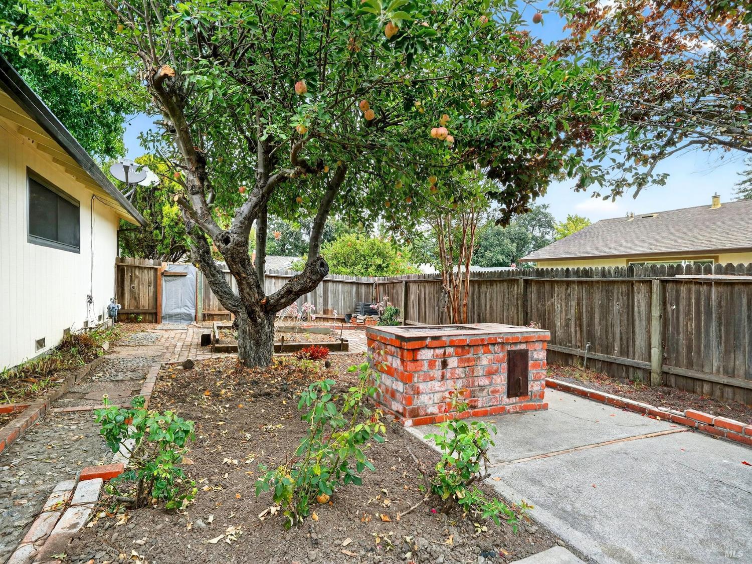 Detail Gallery Image 34 of 39 For 1552 Moonview Ct, Santa Rosa,  CA 95401 - 3 Beds | 2 Baths