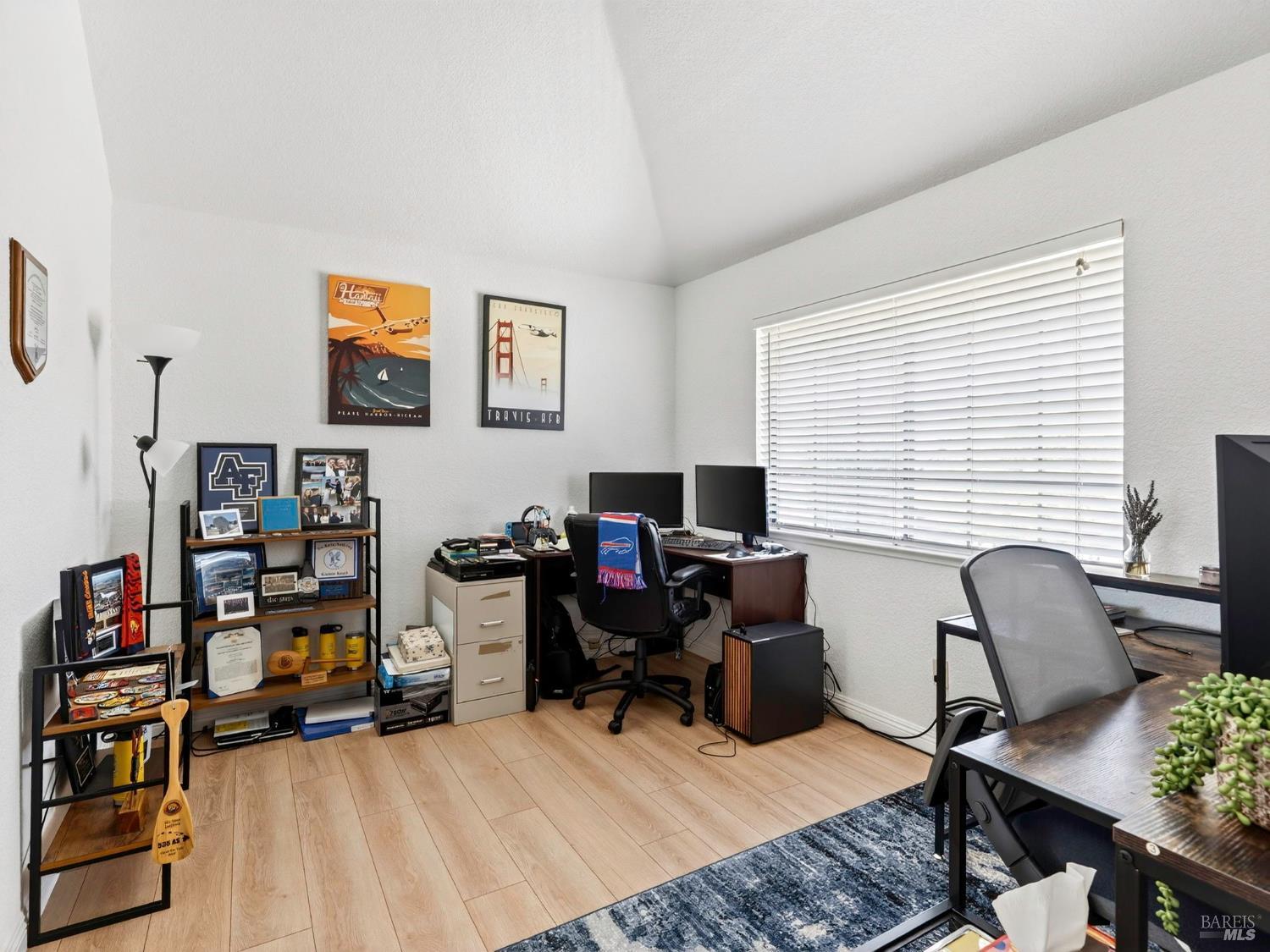 Detail Gallery Image 26 of 42 For 22 Valley West Cir, Napa,  CA 94558 - 3 Beds | 2/1 Baths