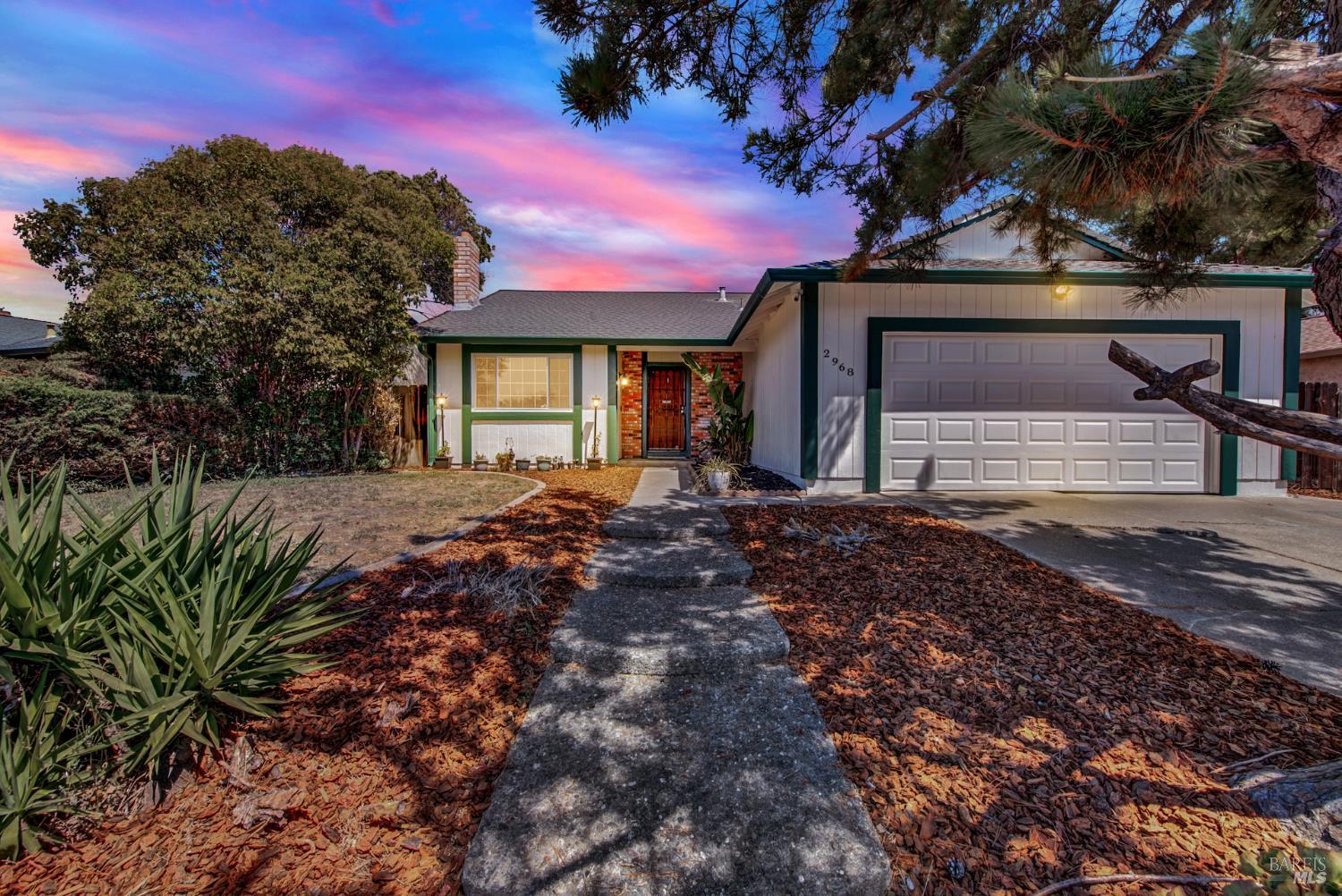 Detail Gallery Image 1 of 50 For 2968 Juniper St, Fairfield,  CA 94533 - 3 Beds | 2 Baths