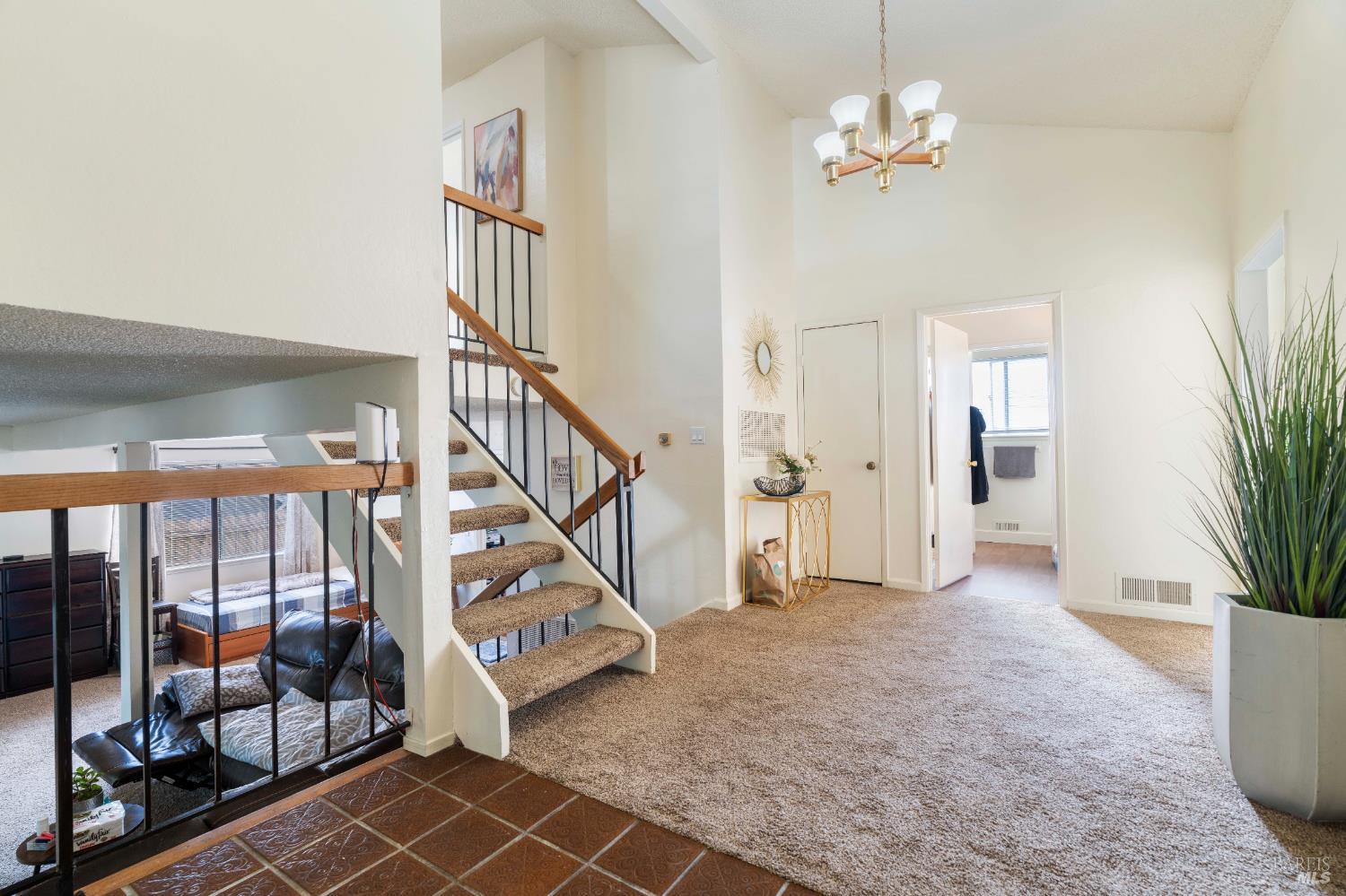 Detail Gallery Image 8 of 35 For 107 Lexington Dr, Vallejo,  CA 94591 - 3 Beds | 2/1 Baths