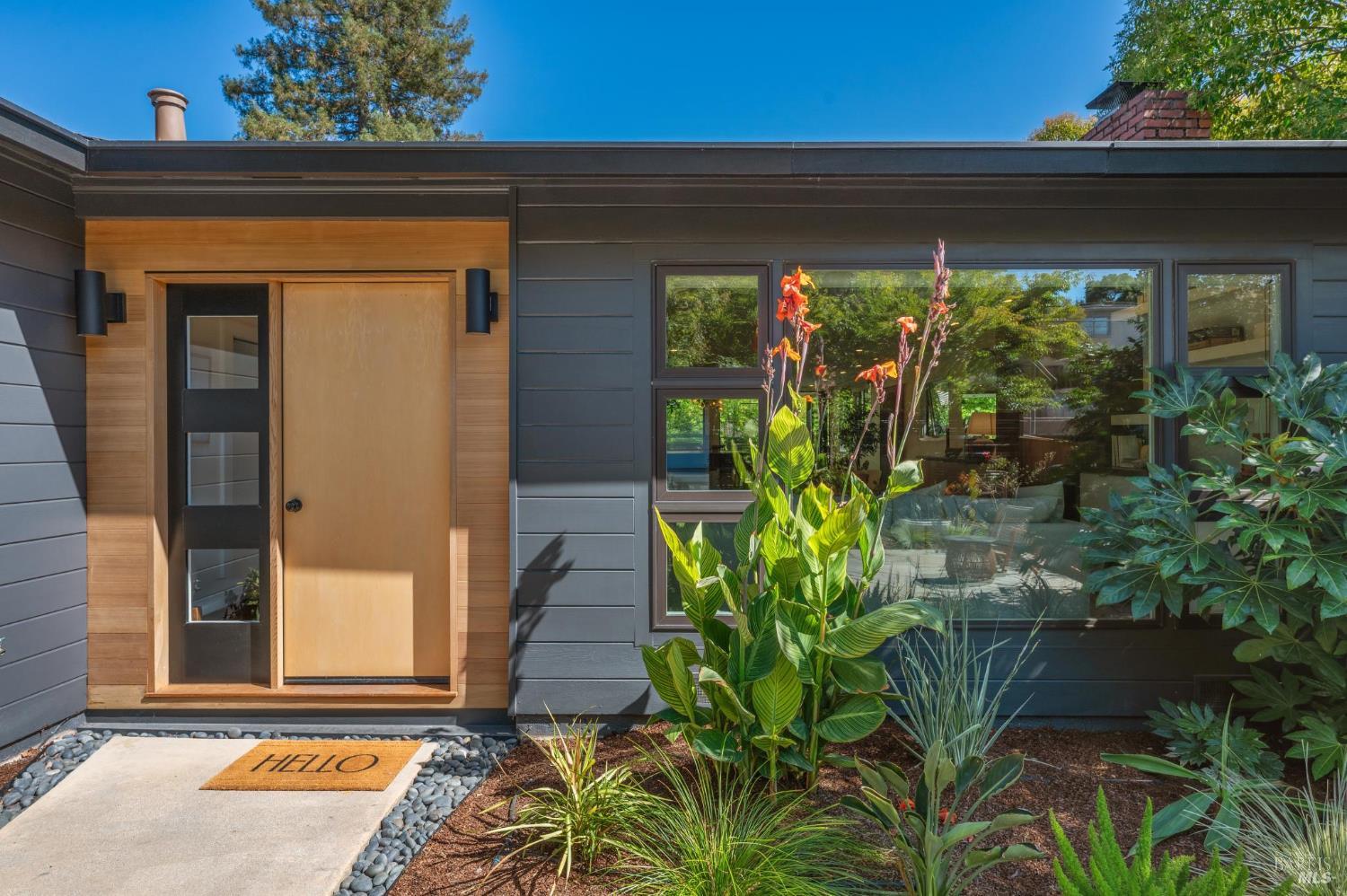 Detail Gallery Image 4 of 72 For 134 San Francisco Blvd, San Anselmo,  CA 94960 - 3 Beds | 3 Baths