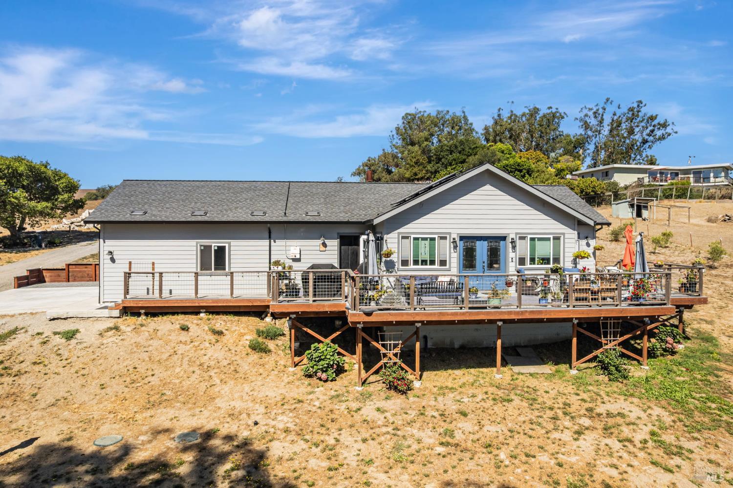 Detail Gallery Image 1 of 34 For 268 Eucalyptus Rd, Petaluma,  CA 94952 - 2 Beds | 2 Baths