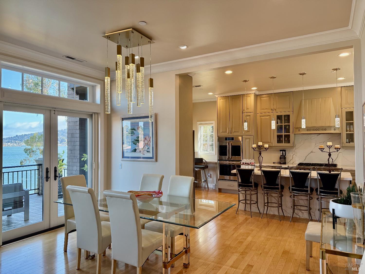 Detail Gallery Image 9 of 33 For 44 De Silva Island Dr, Mill Valley,  CA 94941 - 3 Beds | 2/1 Baths