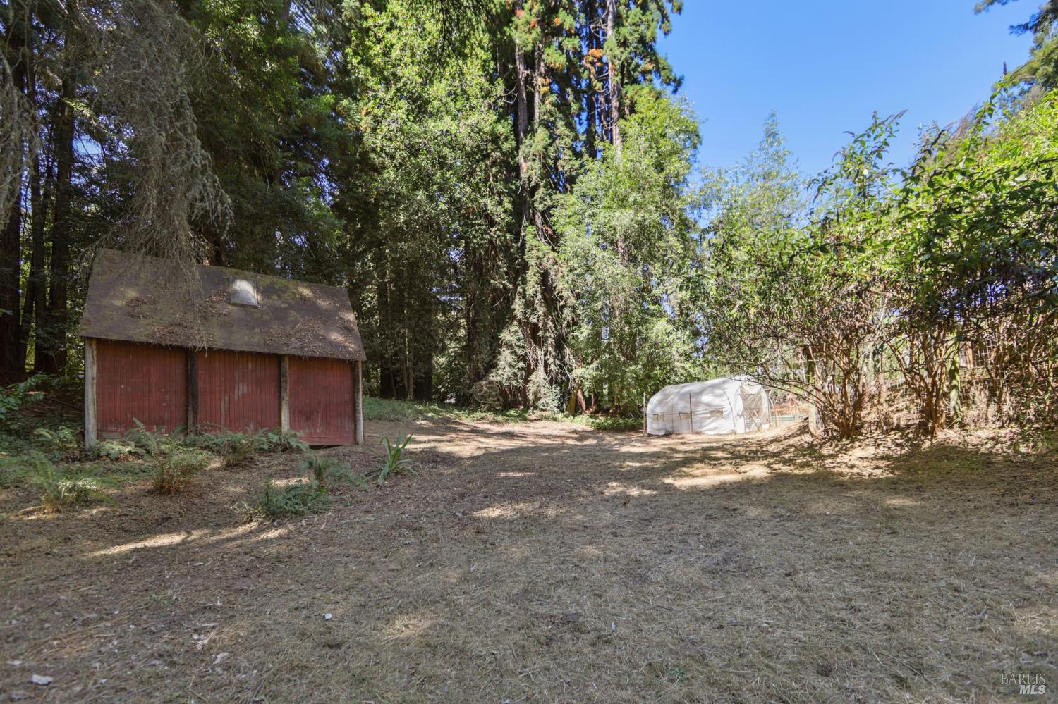 Detail Gallery Image 49 of 64 For 12657 Fiori Ln, Sebastopol,  CA 95472 - 3 Beds | 2/1 Baths