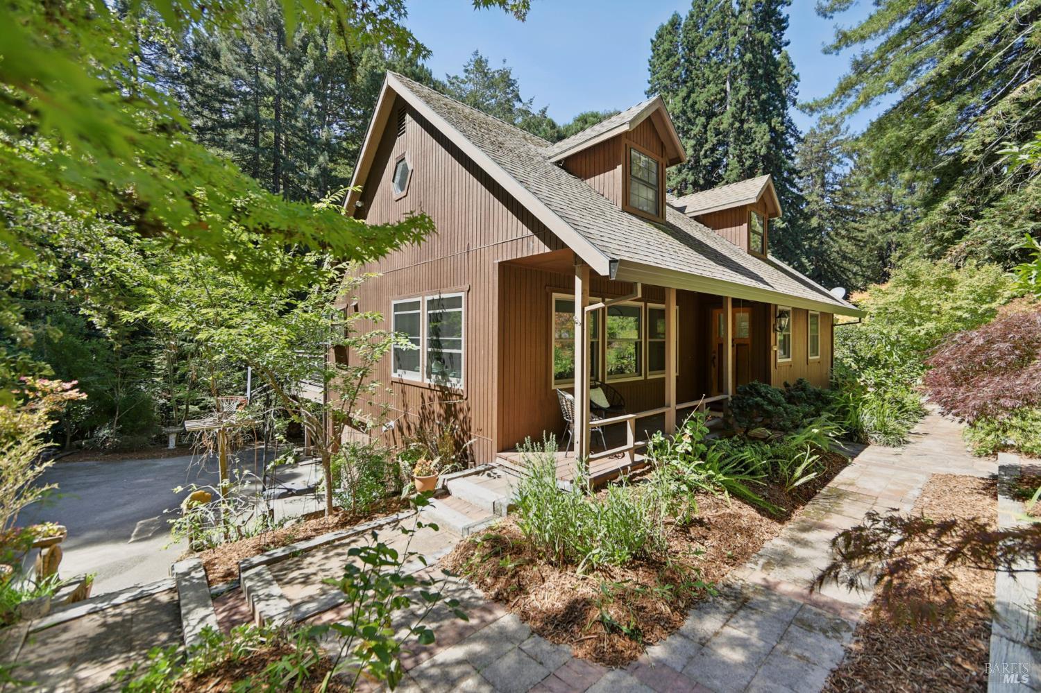 Detail Gallery Image 3 of 64 For 12657 Fiori Ln, Sebastopol,  CA 95472 - 3 Beds | 2/1 Baths