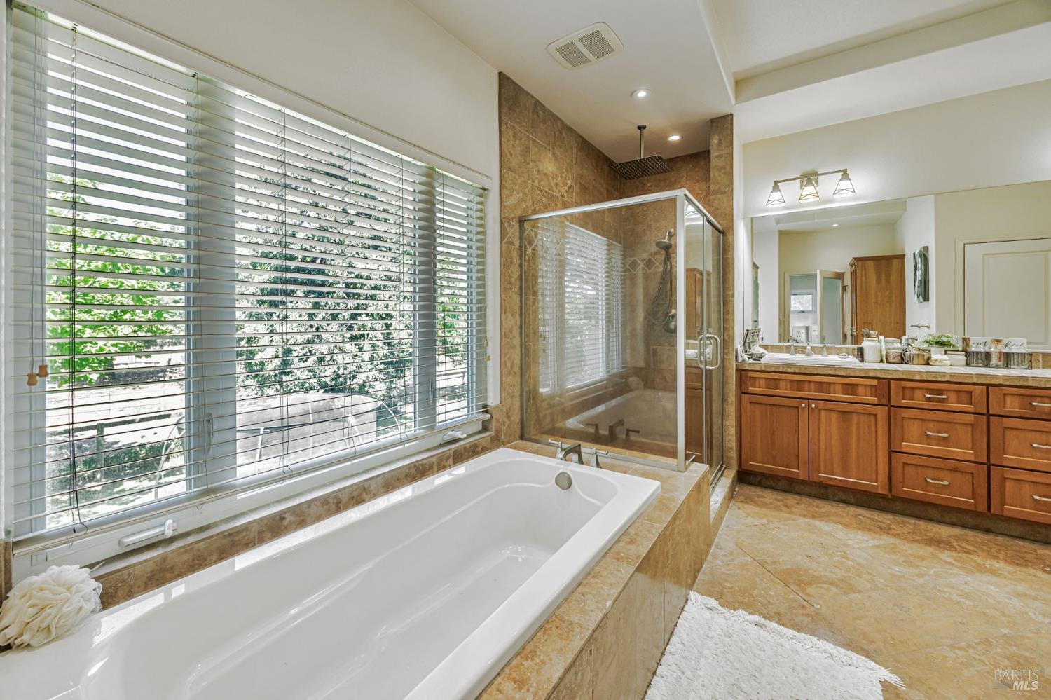 Detail Gallery Image 40 of 75 For 4100 Bisordi Ln, Santa Rosa,  CA 95439 - 5 Beds | 5 Baths