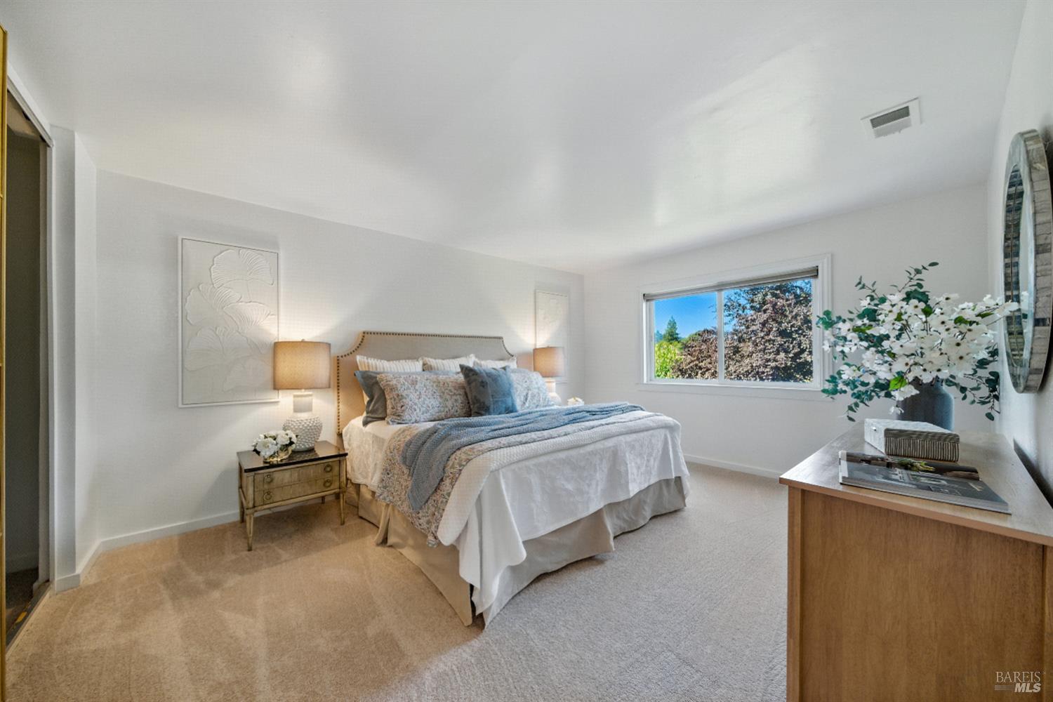 Detail Gallery Image 26 of 39 For 1925 Contra Costa Ave, Santa Rosa,  CA 95405 - 4 Beds | 2 Baths