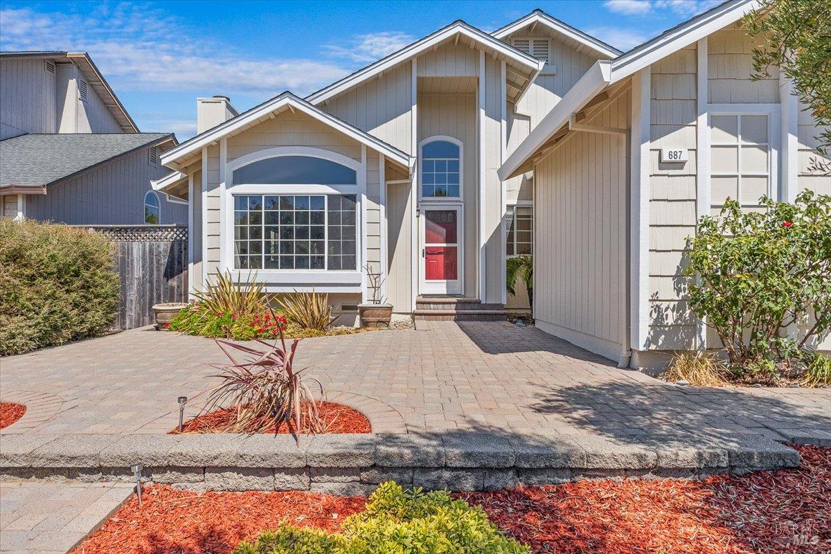 Detail Gallery Image 3 of 53 For 687 Natalie Dr, Windsor,  CA 95492 - 4 Beds | 2 Baths