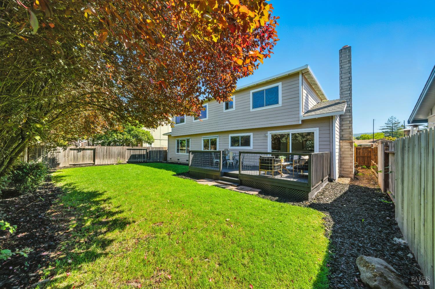 Detail Gallery Image 38 of 39 For 1925 Contra Costa Ave, Santa Rosa,  CA 95405 - 4 Beds | 2 Baths