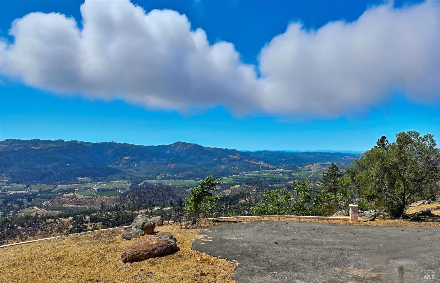 Detail Gallery Image 4 of 16 For 1200 Crestmont Dr, Angwin,  CA 94508 - – Beds | – Baths