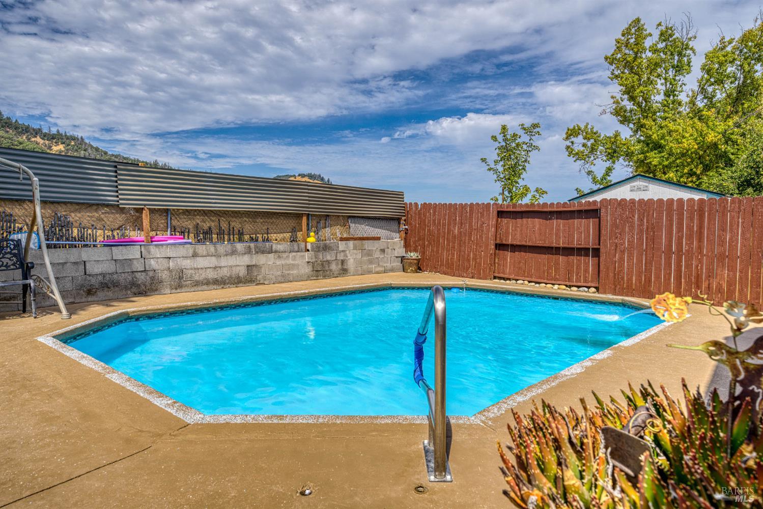 Detail Gallery Image 41 of 54 For 1560 Despina Dr, Ukiah,  CA 95482 - 3 Beds | 2 Baths