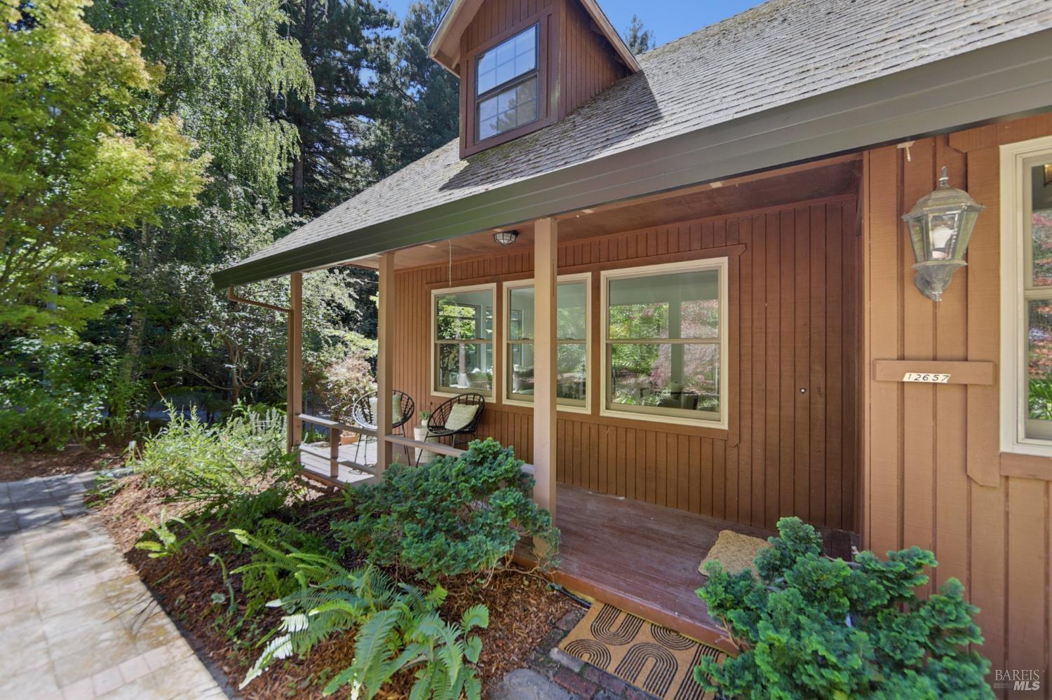 Detail Gallery Image 7 of 64 For 12657 Fiori Ln, Sebastopol,  CA 95472 - 3 Beds | 2/1 Baths