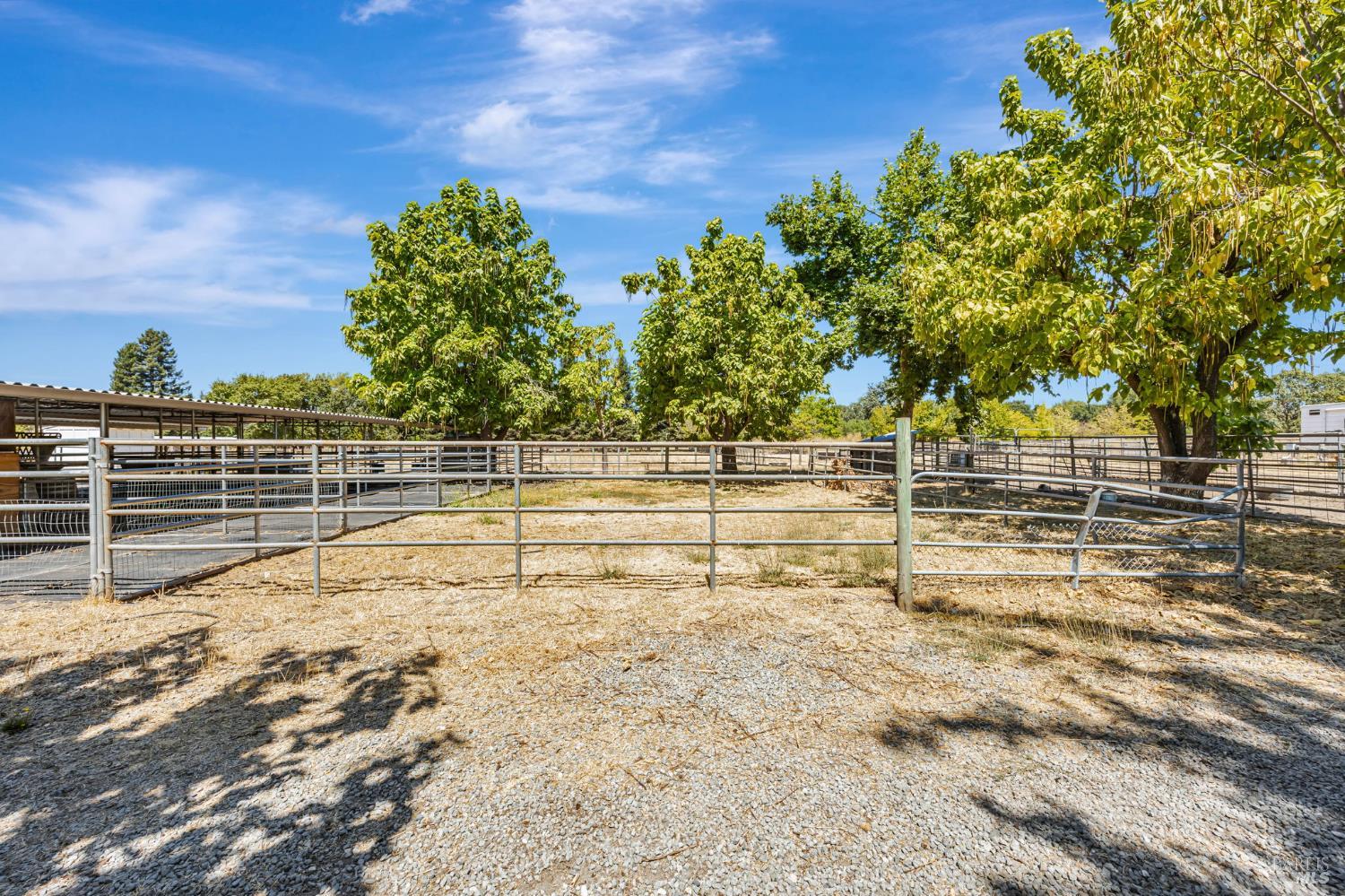 Detail Gallery Image 15 of 75 For 4100 Bisordi Ln, Santa Rosa,  CA 95439 - 5 Beds | 5 Baths