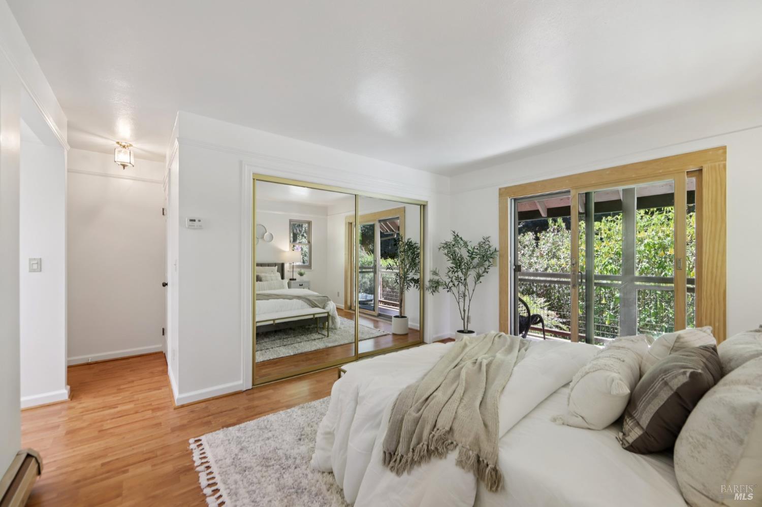 Detail Gallery Image 32 of 64 For 12657 Fiori Ln, Sebastopol,  CA 95472 - 3 Beds | 2/1 Baths