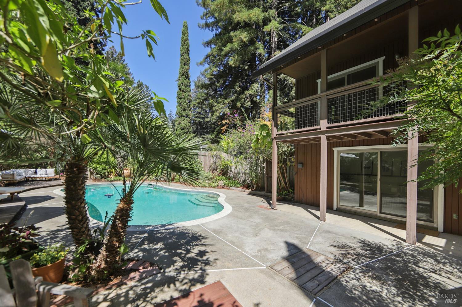 Detail Gallery Image 40 of 64 For 12657 Fiori Ln, Sebastopol,  CA 95472 - 3 Beds | 2/1 Baths