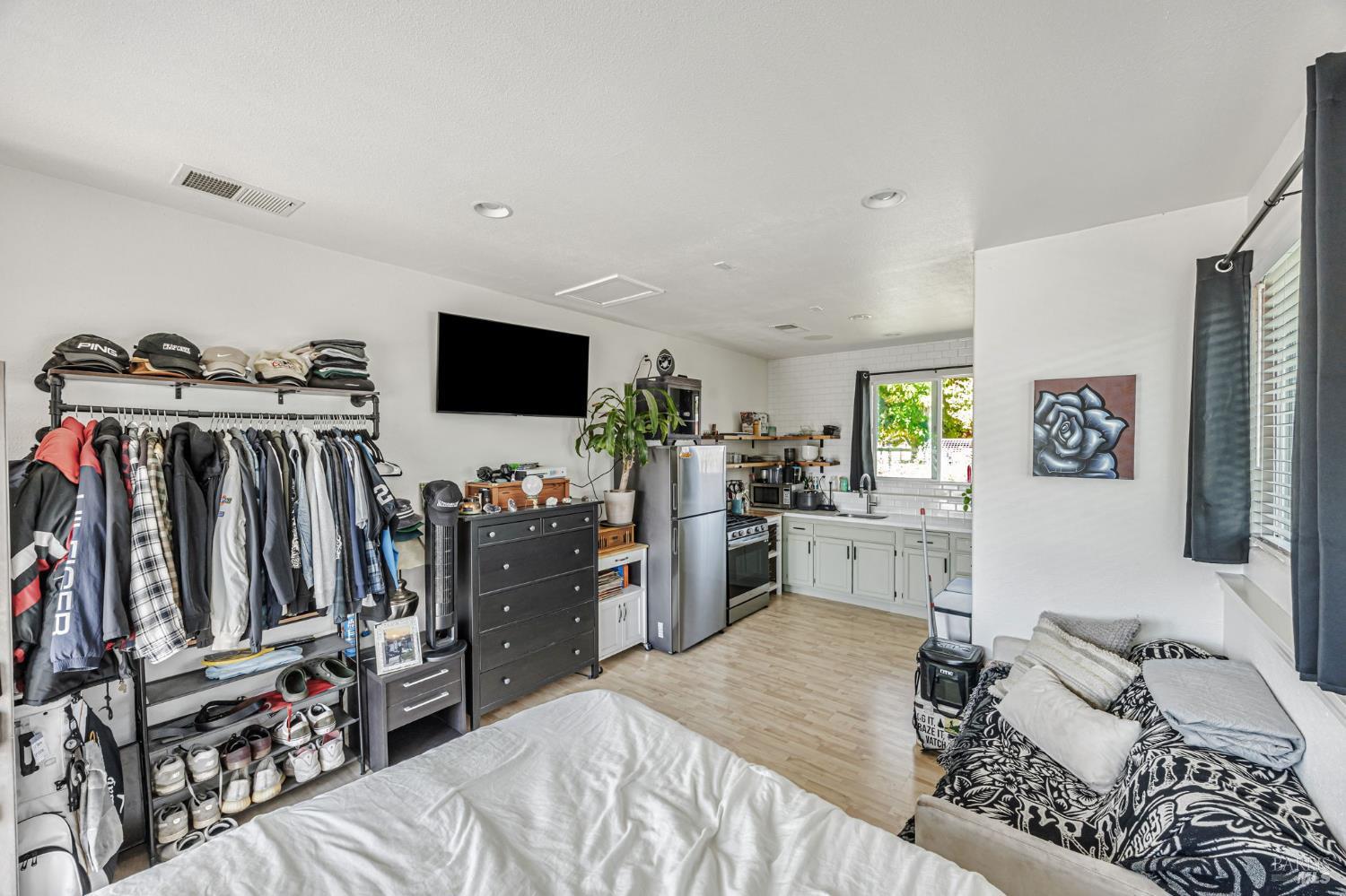 Detail Gallery Image 48 of 75 For 4100 Bisordi Ln, Santa Rosa,  CA 95439 - 5 Beds | 5 Baths