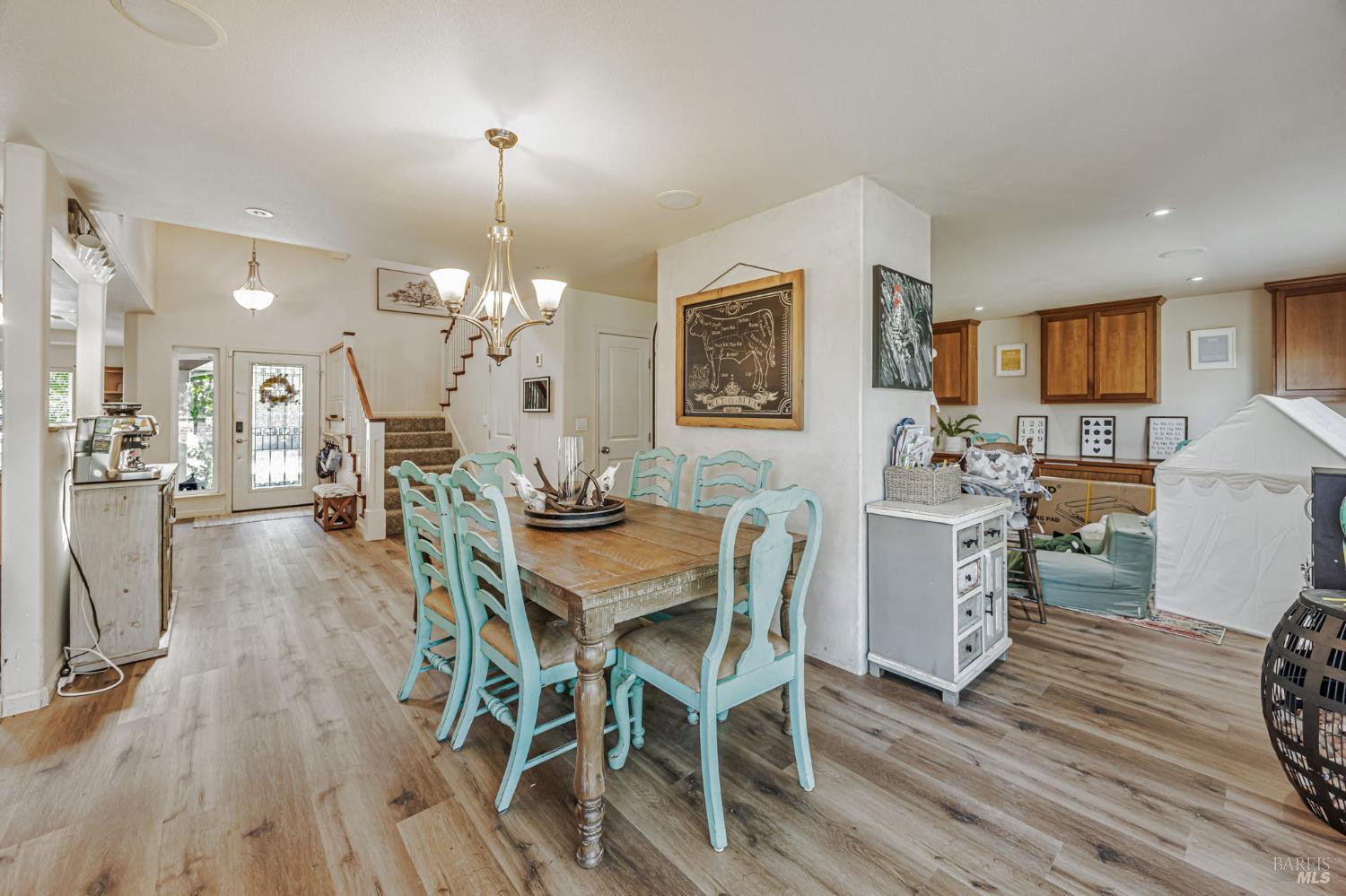 Detail Gallery Image 23 of 75 For 4100 Bisordi Ln, Santa Rosa,  CA 95439 - 5 Beds | 5 Baths