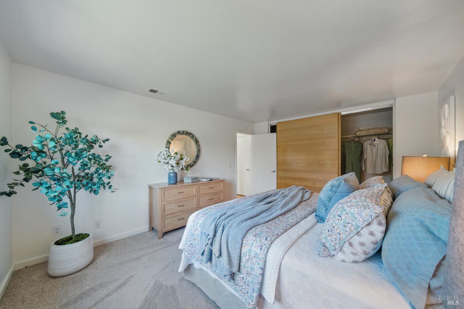 Detail Gallery Image 25 of 39 For 1925 Contra Costa Ave, Santa Rosa,  CA 95405 - 4 Beds | 2 Baths