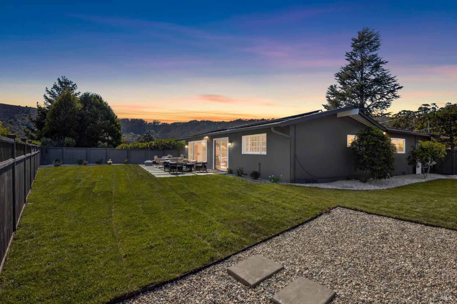 Detail Gallery Image 28 of 42 For 809 Everest Ct, Mill Valley,  CA 94941 - 4 Beds | 3 Baths