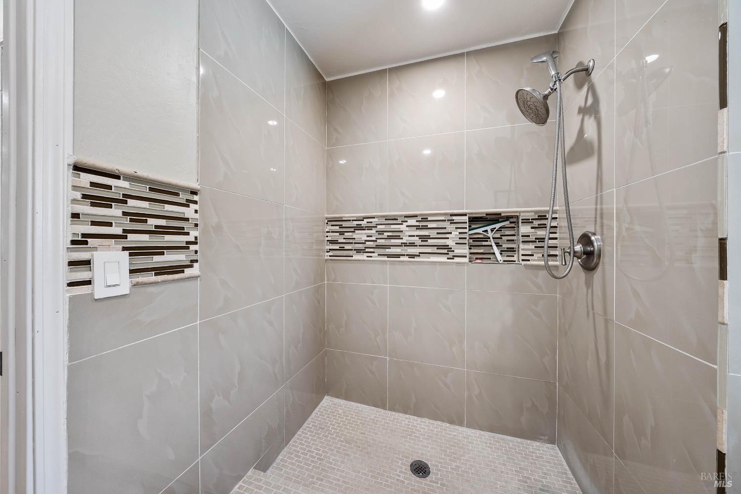 Detail Gallery Image 23 of 54 For 1560 Despina Dr, Ukiah,  CA 95482 - 3 Beds | 2 Baths