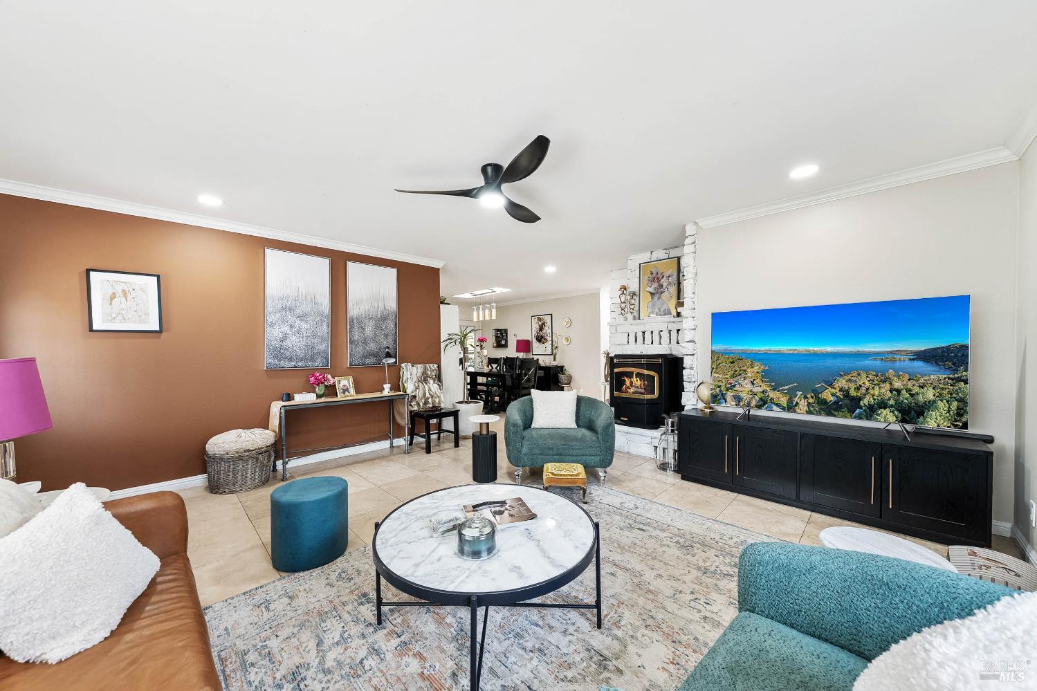 Detail Gallery Image 12 of 54 For 1560 Despina Dr, Ukiah,  CA 95482 - 3 Beds | 2 Baths