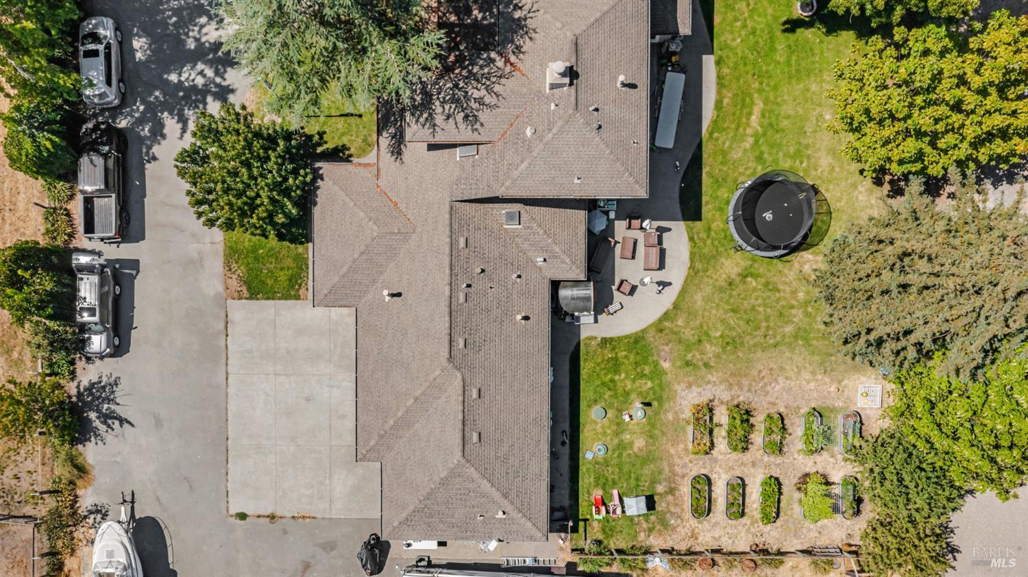 Detail Gallery Image 60 of 75 For 4100 Bisordi Ln, Santa Rosa,  CA 95439 - 5 Beds | 5 Baths