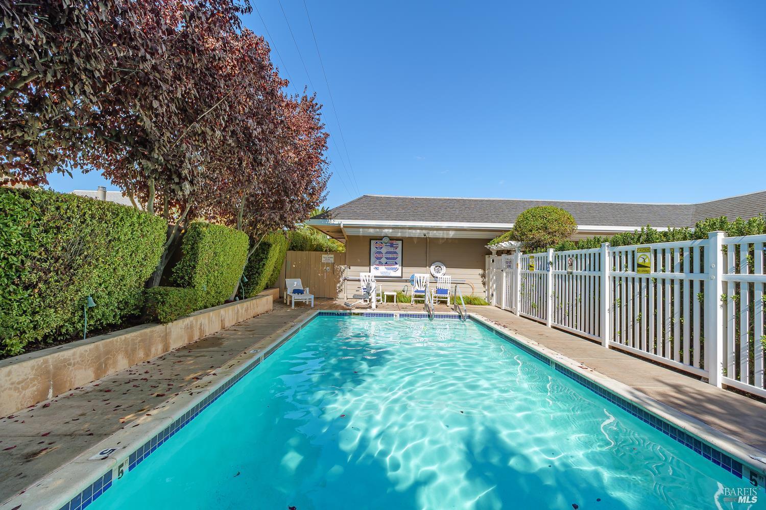 Detail Gallery Image 16 of 16 For 71 Candlewood Dr, Petaluma,  CA 94954 - 2 Beds | 2 Baths