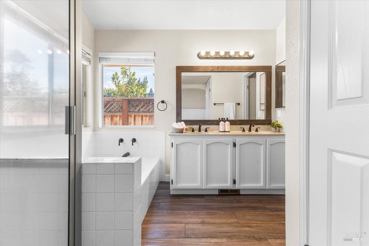 Detail Gallery Image 29 of 53 For 687 Natalie Dr, Windsor,  CA 95492 - 4 Beds | 2 Baths
