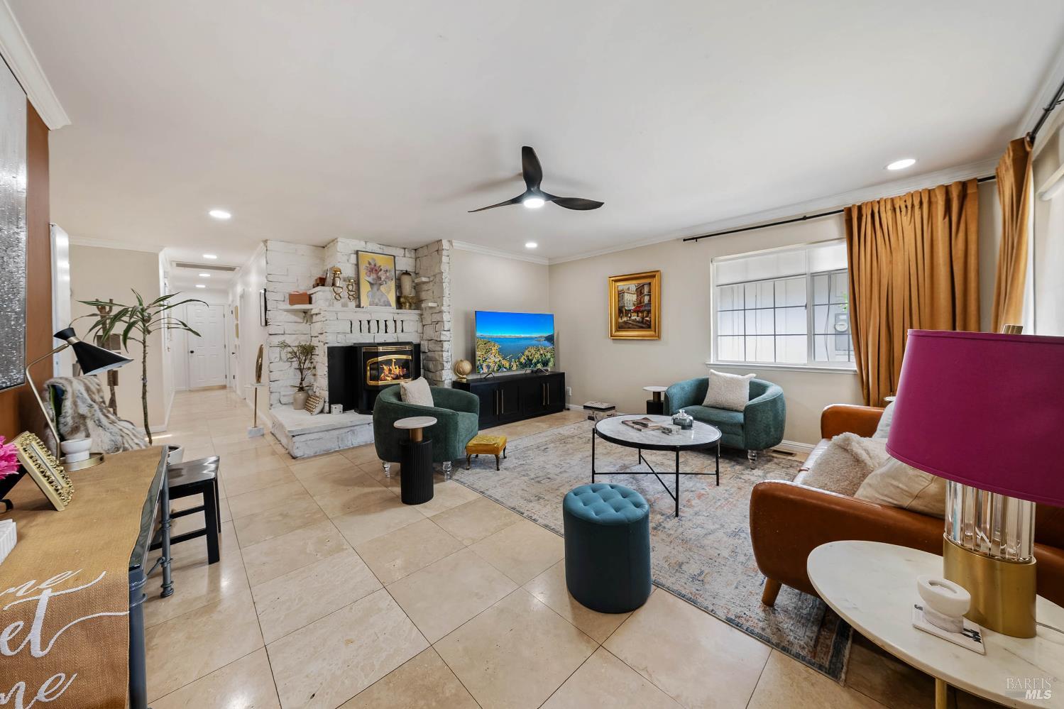 Detail Gallery Image 11 of 54 For 1560 Despina Dr, Ukiah,  CA 95482 - 3 Beds | 2 Baths