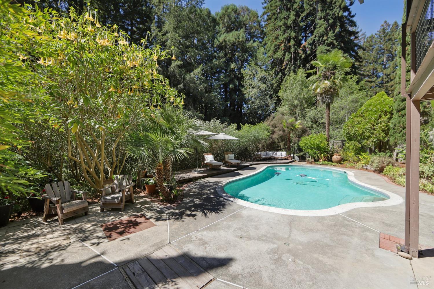 Detail Gallery Image 57 of 64 For 12657 Fiori Ln, Sebastopol,  CA 95472 - 3 Beds | 2/1 Baths