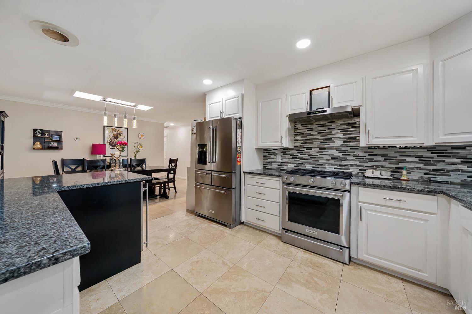 Detail Gallery Image 16 of 54 For 1560 Despina Dr, Ukiah,  CA 95482 - 3 Beds | 2 Baths