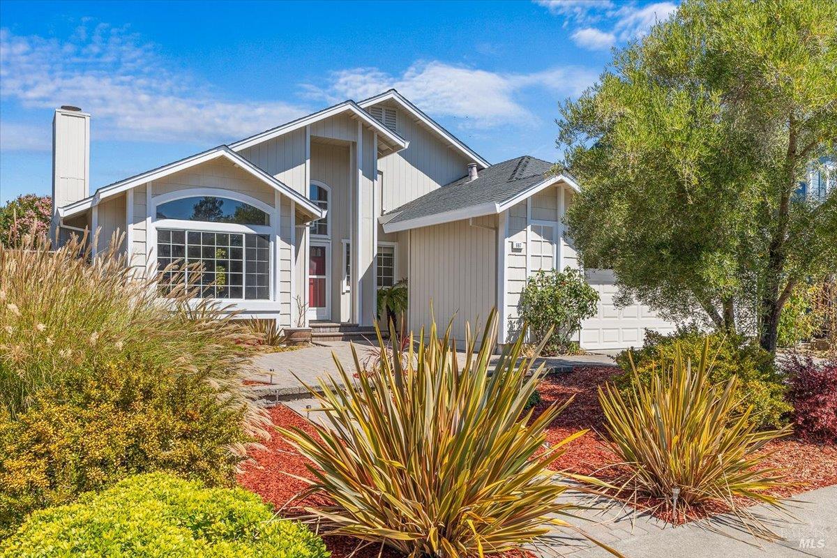Detail Gallery Image 2 of 53 For 687 Natalie Dr, Windsor,  CA 95492 - 4 Beds | 2 Baths