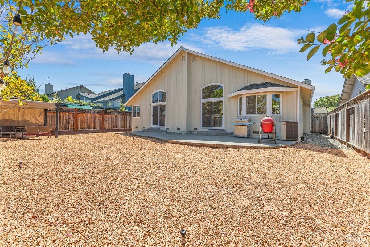 Detail Gallery Image 42 of 53 For 687 Natalie Dr, Windsor,  CA 95492 - 4 Beds | 2 Baths