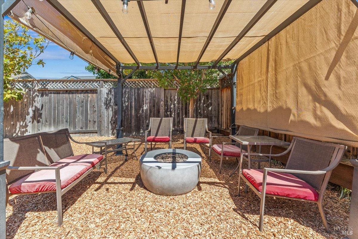 Detail Gallery Image 45 of 53 For 687 Natalie Dr, Windsor,  CA 95492 - 4 Beds | 2 Baths