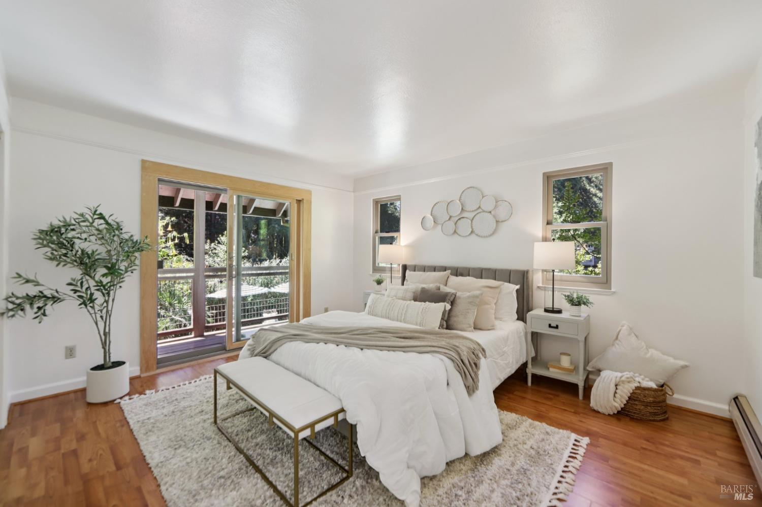 Detail Gallery Image 31 of 64 For 12657 Fiori Ln, Sebastopol,  CA 95472 - 3 Beds | 2/1 Baths