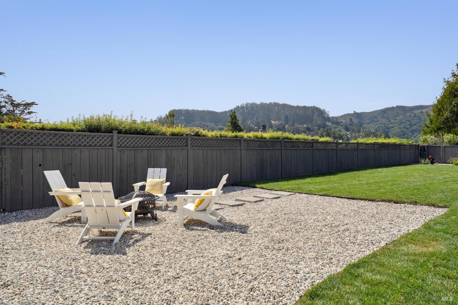 Detail Gallery Image 23 of 42 For 809 Everest Ct, Mill Valley,  CA 94941 - 4 Beds | 3 Baths